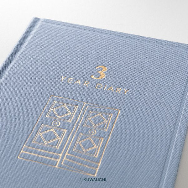 3年連用日記 扉 ミニ 青紫の表紙の金箔プリントです。