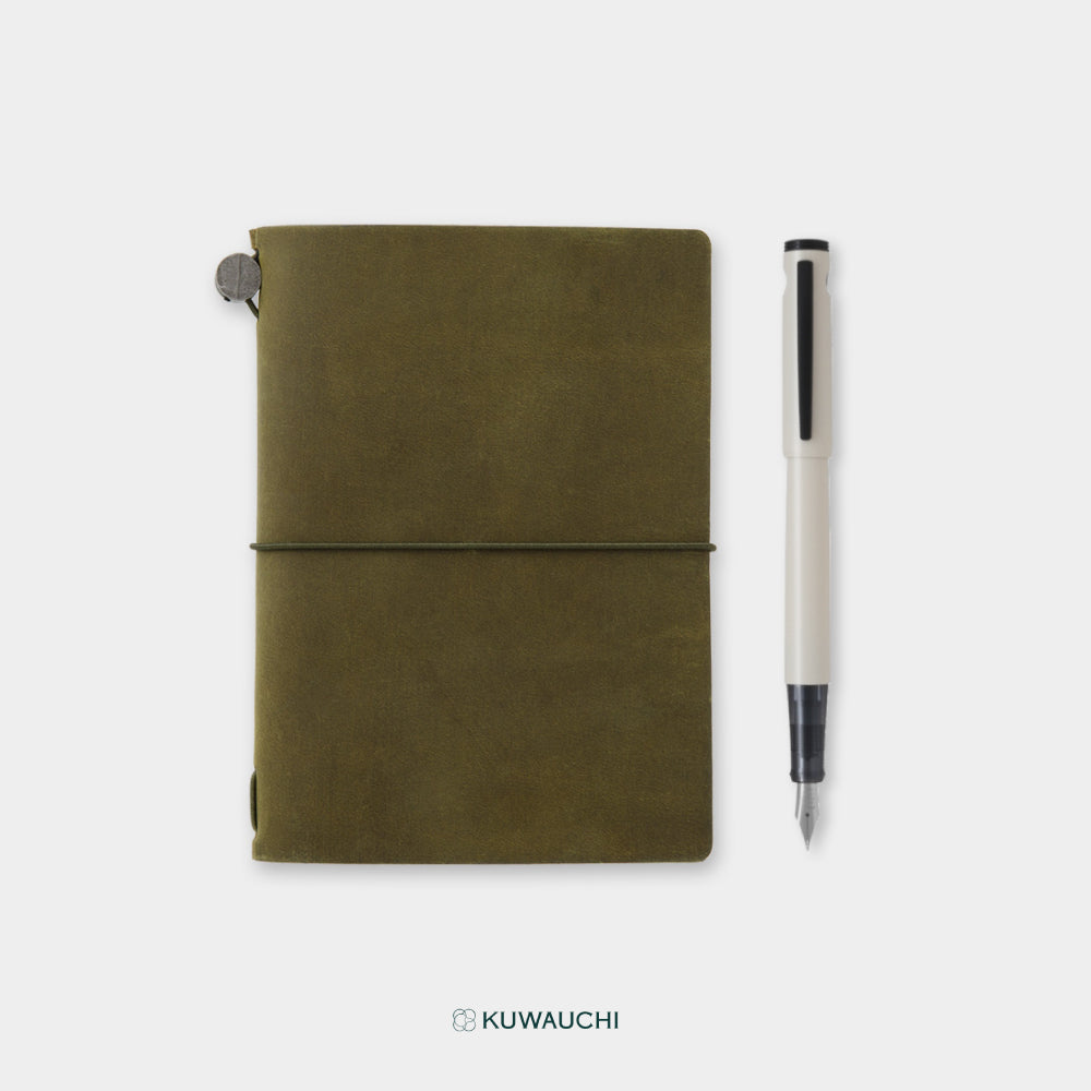 旅する文具セット(トラベラーズノート＆ライティブ)手帳（オリーブ）×ペン（ノンカラー）です。