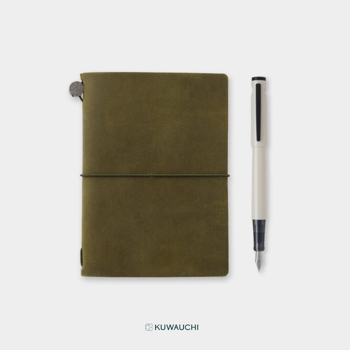 旅する文具セット(トラベラーズノート＆ライティブ)手帳（オリーブ）×ペン（ノンカラー）です。