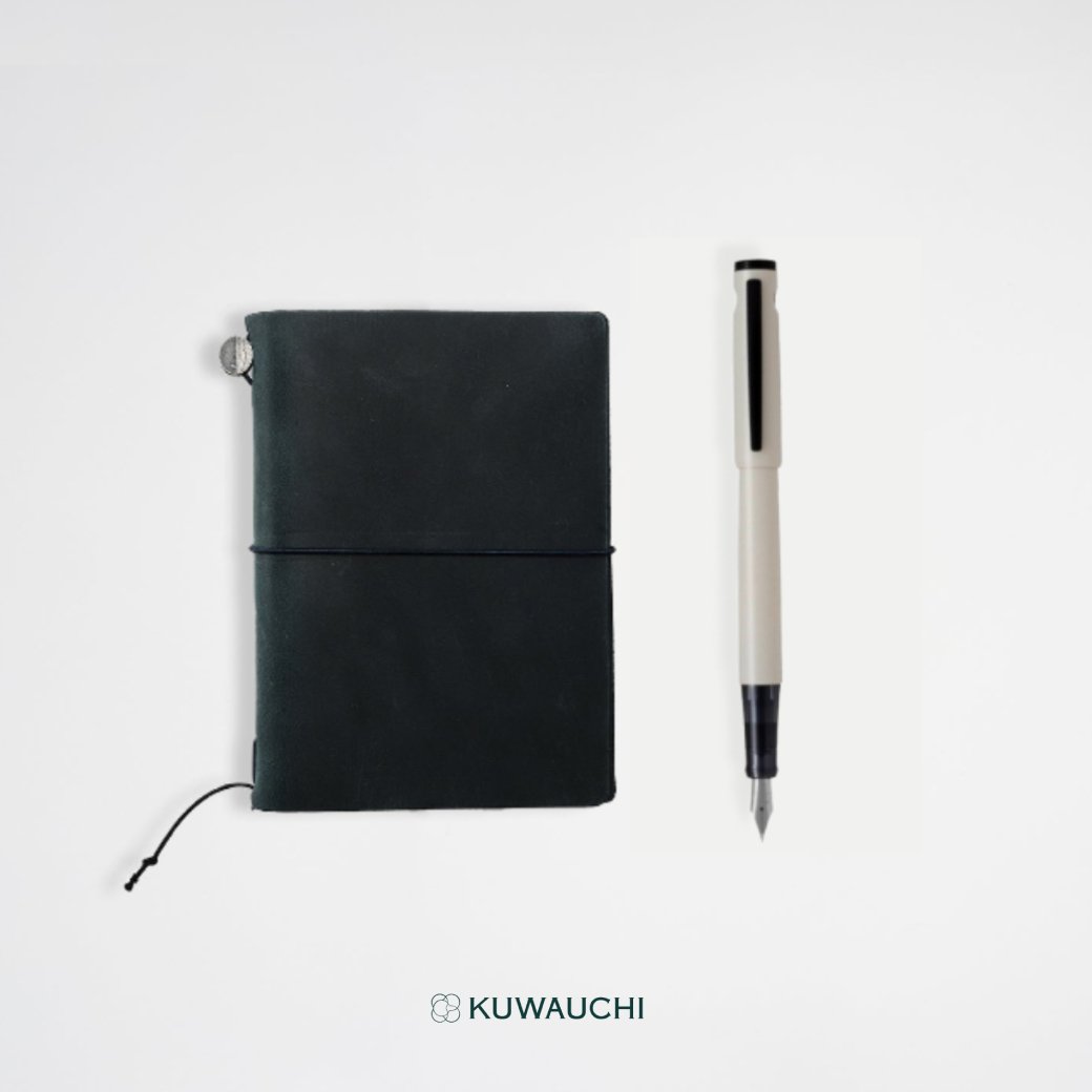 旅する文具セット(トラベラーズノート＆ライティブ)万年筆（オフホワイト）セットです。