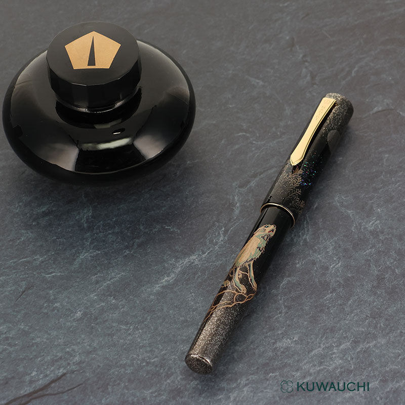 【限定品】Namiki 万年筆「狼月」Wolf Moom本体と付属品のインクです。