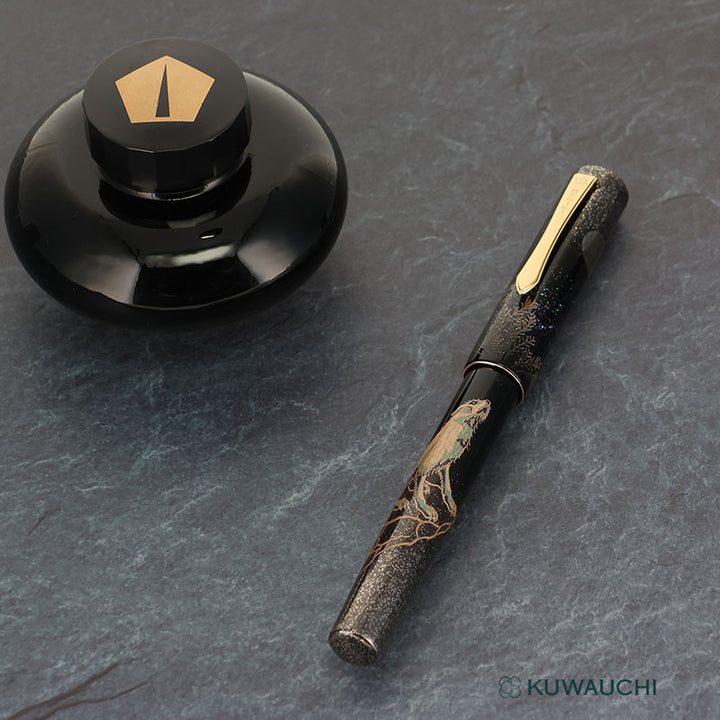 【限定品】Namiki 万年筆「狼月」Wolf Moom本体と付属品のインクです。