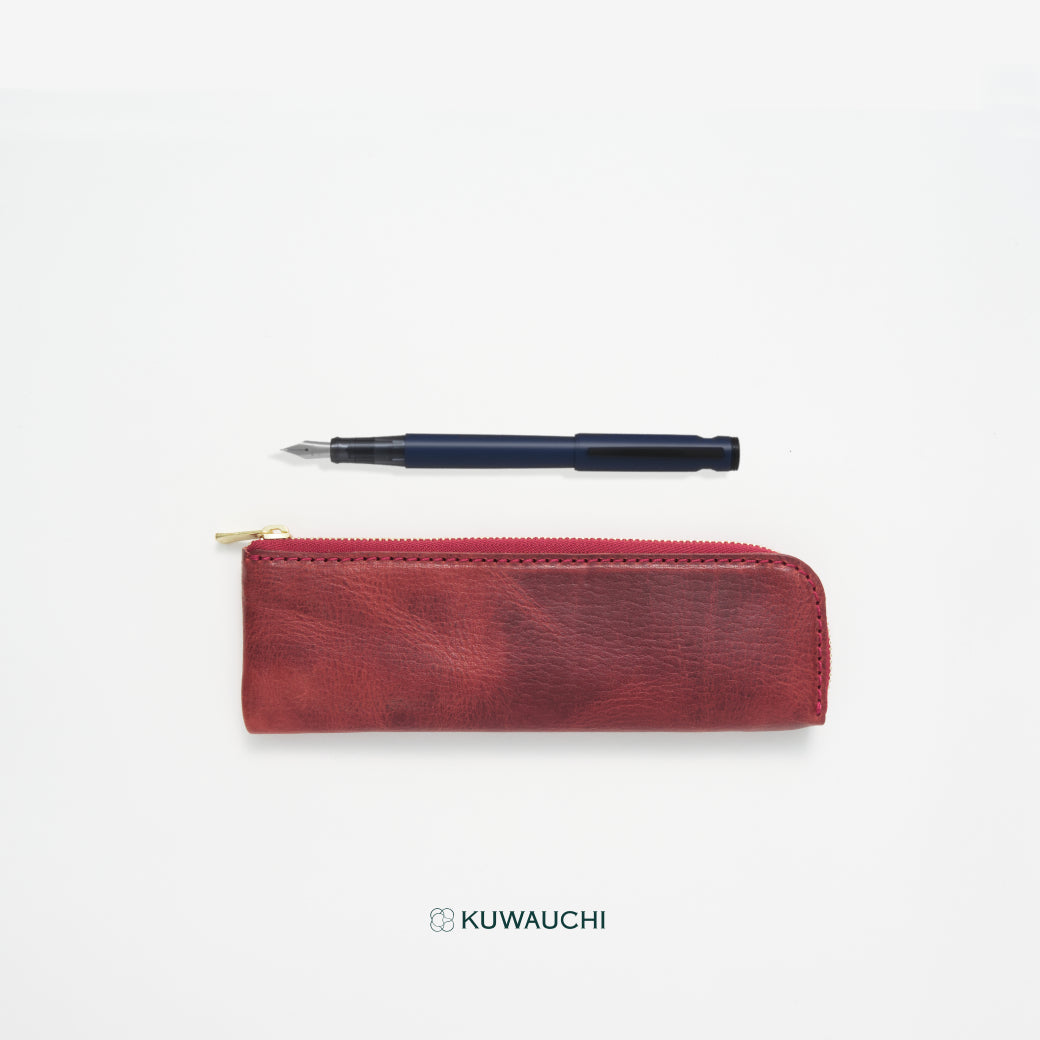ペンケース：レッド、ペン：ネイビー