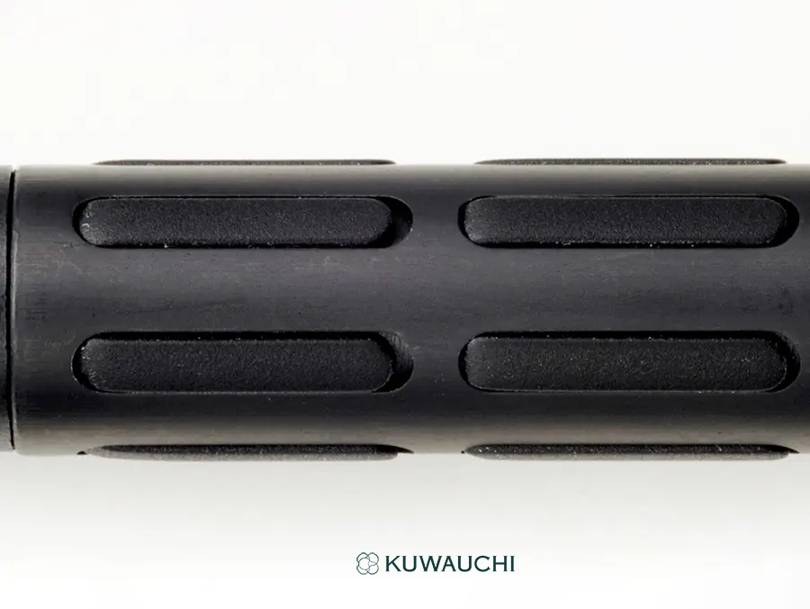 ぺんてる　シャープペンシル 　グラフ1000〈フォープロ〉ラバーによる滑り止めと、握りこんでも安定を保つ金属＆ラバーのコンビネーショングリップ。